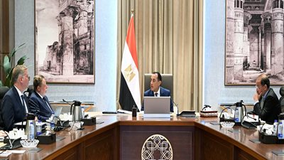 وزير البترول يستعرض خطة رفع المخزون الاستراتيجي للمنتجات البترولية 