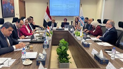 «التأمين الشامل» و«الرعاية الصحية» يبحثان رفع كفاءة التشغيل وتحسين الخدمات