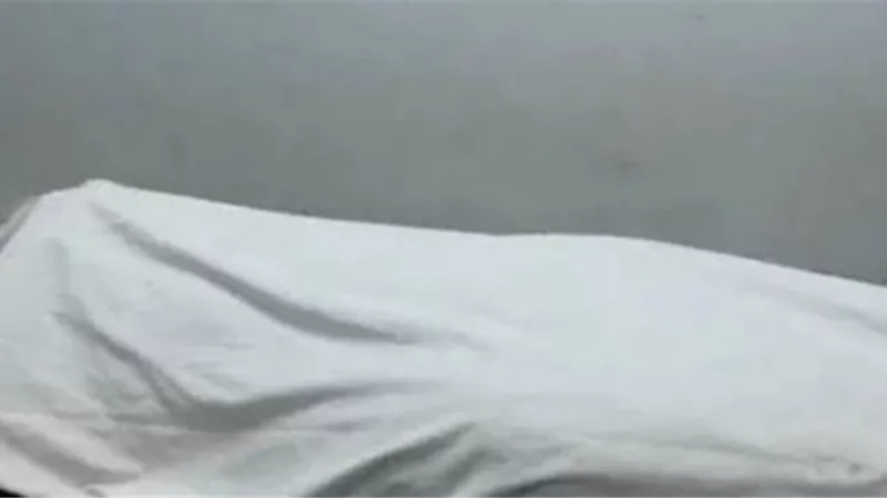  حادثان مأساويان في الجيزة.. مصرع شخص أسفل قطار بالبدرشين وعامل داخل مصنع بأبو النمرس