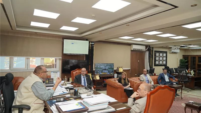 مياه سوهاج والنواب يناقشون مشروعات «حياة كريمة» وخطط تطوير الخدمات
