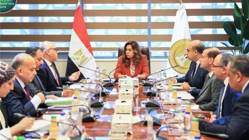 منال عوض: حريصون على تحسين مستوى النظافة بالإسكندرية مع زيادة الزائرين خلال الصيف