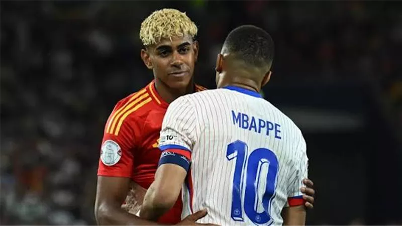 الأرقام تنصف يامال أمام مبابي قبل الصراع المنتظر بكأس العالم 