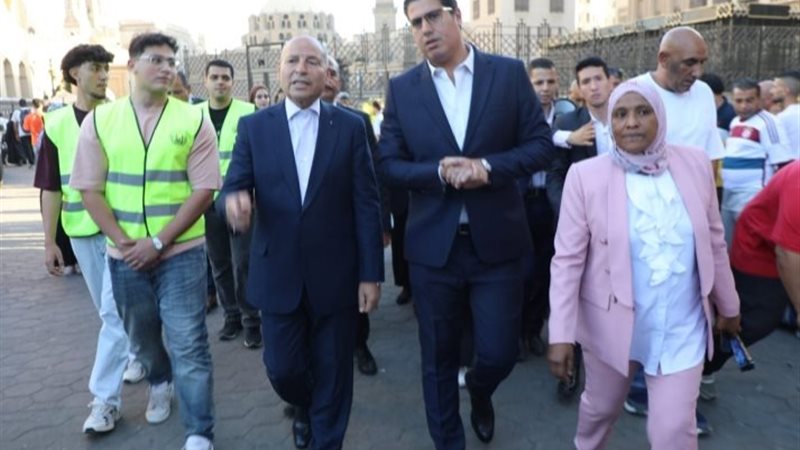 جانب من زيارة المحافظ