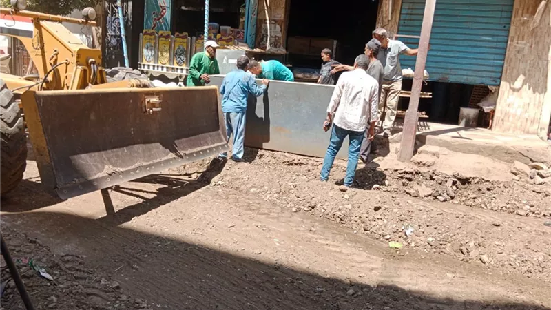 رفع 80 طن مخلفات وتمهيد طرق ورفع اشغالات ضمن حملة خدمية مكبرة بالمنوفية