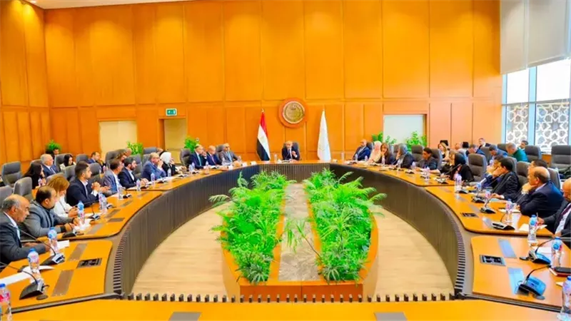 وزير التعليم يبحث مع المدارس الدولية تطوير المنظومة ويؤكد: 