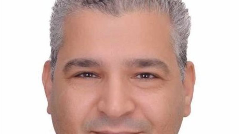 الدكتور عياد رزق،