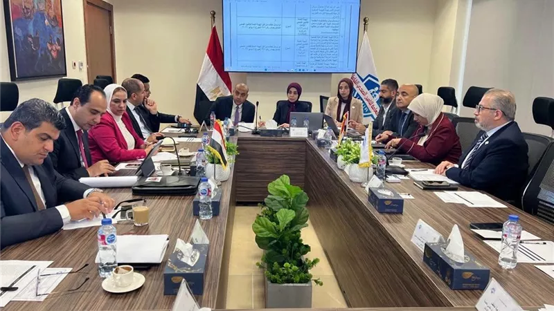 «التأمين الشامل» و«الرعاية الصحية» يبحثان رفع كفاءة التشغيل وتحسين الخدمات