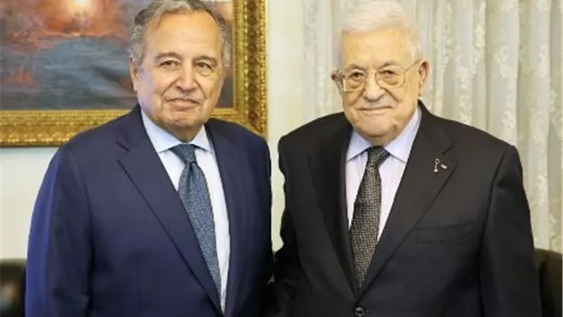 الجامعة العربية تجدد دعمها الكامل لفلسطين.. وتحذيرات من تصفية حل الدولتين