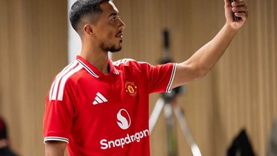 يوري تيليمانس: طموحات مانشستر يونايتد في حصد البطولات لعبة دور كبيير في انضمامي للفريق