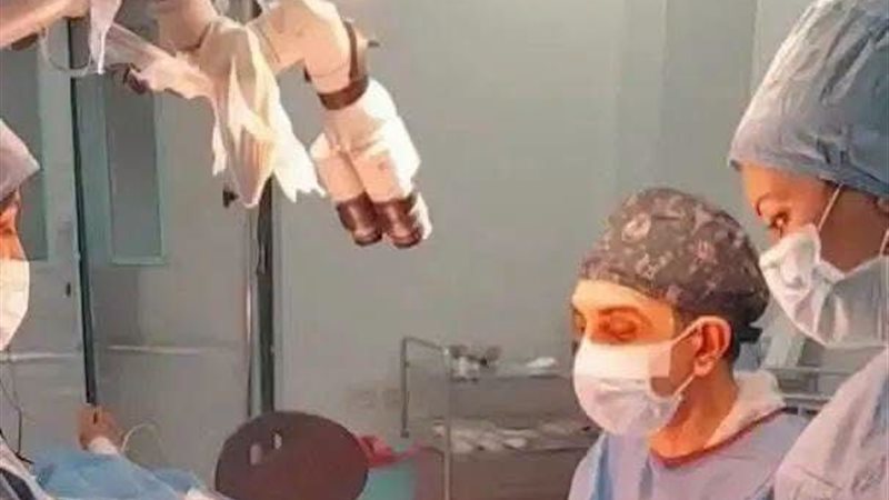 الفرق الطبية تجري
