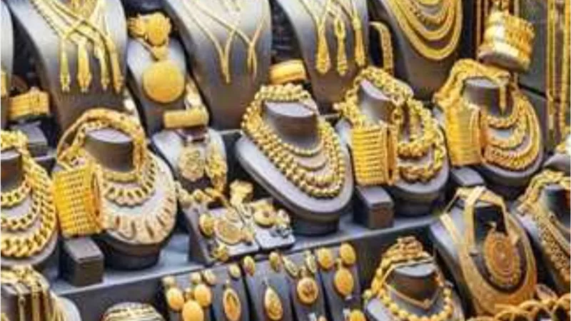 هدوء يسبق افتتاح الاثنين.. ماذا ينتظر أسعار الذهب؟