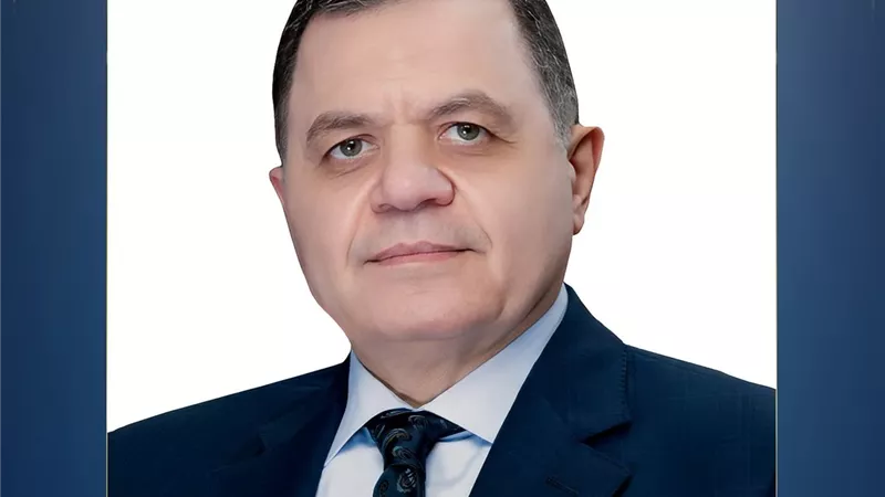 وزير الداخلية يهنئ الرئيس: 