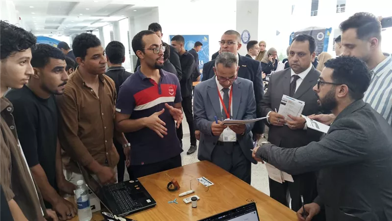 طلاب هندسةسوهاج يحصدون المركز الأول في هاكثون الذكاءالاصطناعي بمشروع مبتكرلقياس السكردون وخز