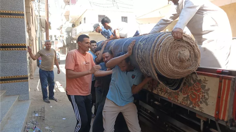 استجابة سريعة.. أهالي السرايا يشكرون وزير الأوقاف بعد فرش الدور الثاني للمسجد الكبير