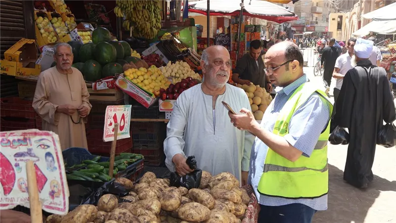 مياه سوهاج تقيس رضا المواطنين عن خدماتها باستطلاعات ميدانية وإلكترونية في 3 مراكز