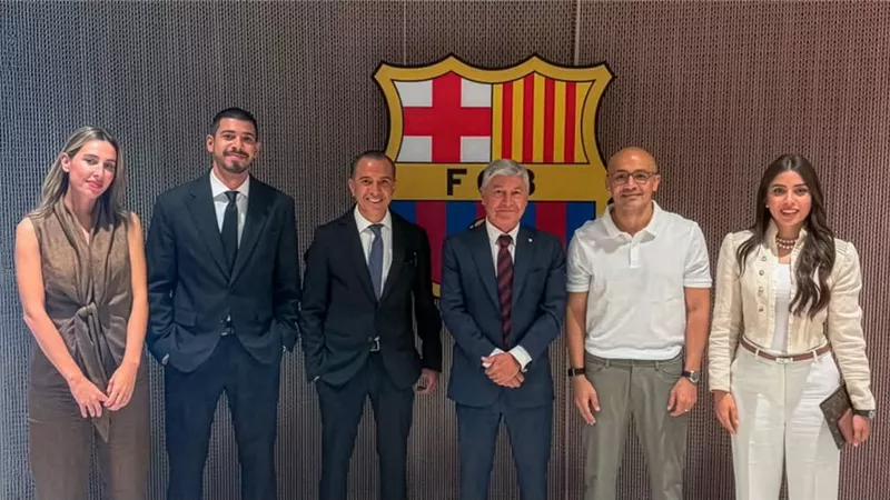 الأهلي يعلن مواجهة برشلونة وديا