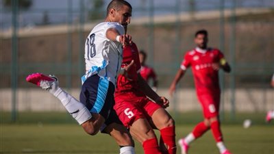 بيرسبوليس الإيراني يفوز على بيراميدز بهدف نظيف 