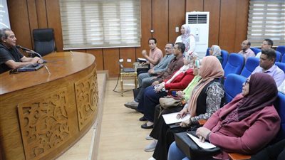 محافظ المنيا : لجنة قرى المواطنة تتابع تنفيذ التداخلات الخدمية والتنموية 