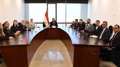 وزير الرياضة يبحث مع وفد صيني تطوير المنشآت الرياضية وفق المعايير الدولية