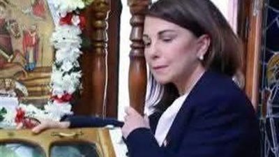 ماجدة الرومي تجري جولة استكشافية بكنائس مصر القديمة