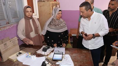 محافظ المنوفية يفاجئ الجمعية الزراعية بطوخ طنبشا.. ويوجه بزيادة حصة أسمدة إضافية للمزارعين