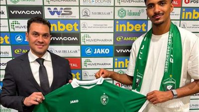 بالصور.. لودوجوريتس البلغاري يقدم حسام عبد المجيد
