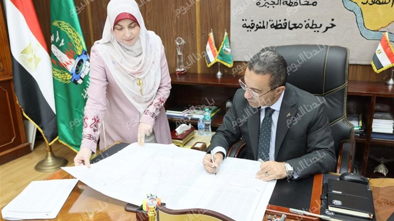المحافظ اثناء الاعتماد