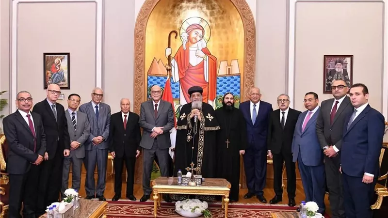 البابا تواضروس الثاني يستقبل رئيس هيئة قضايا الدولة الجديد بالمقر البابوي بالقاهرة