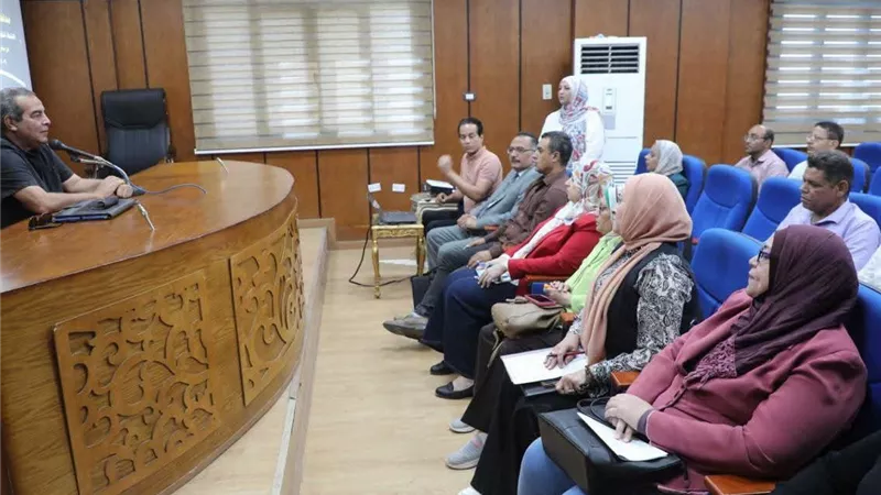 محافظ المنيا : لجنة قرى المواطنة تتابع تنفيذ التداخلات الخدمية والتنموية 