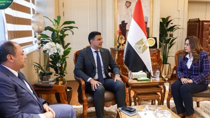 دكتورة منال عوض تستقبل