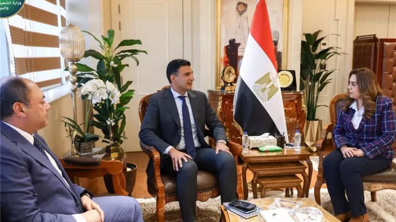 وزيرا التنمية المحلية والصناعة يعززان قاطرة النمو الاقتصادي 