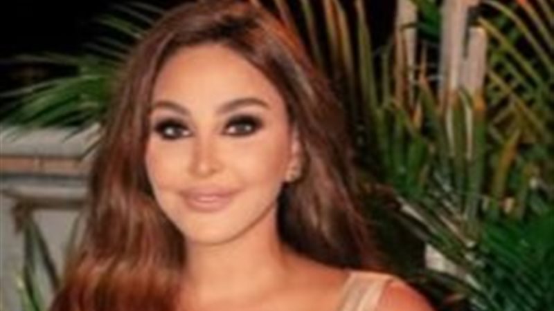 إليسا تفاجئ جمهورها