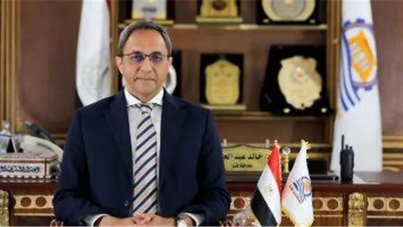 محافظ قنا يعتمد أكبر حركة نقل وندب للمعلمين وتصحيح أوضاع 1165 معلمًا ومعلمة