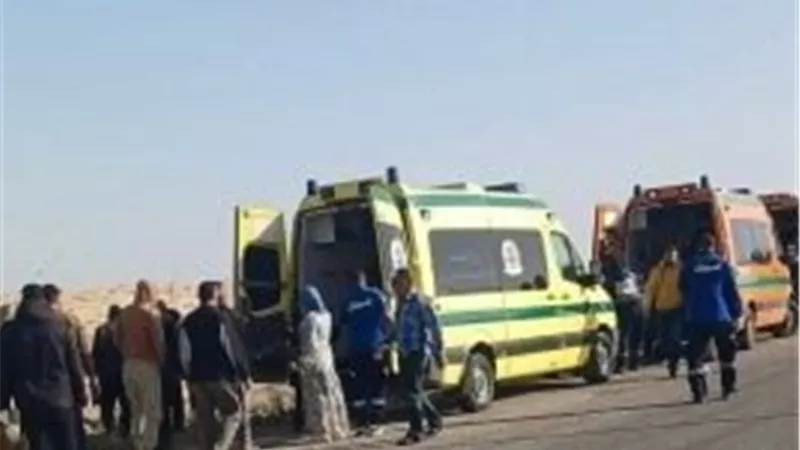 وفاة 15عامل وإصابة 22 آخرين بعد حادث تصادم في منطقة الدواويس بالإسماعيلية 