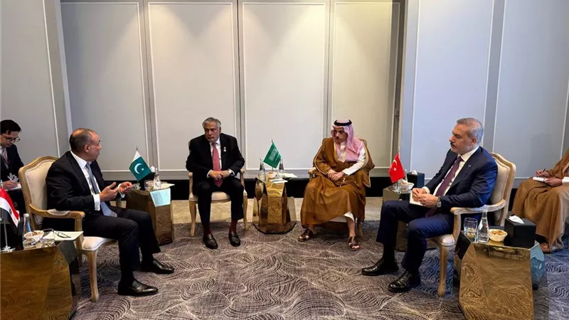 وزير الخارجية يشارك في الاجتماع الخامس للآلية الرباعية R4 لبحث مستجدات المنطقة وخفض التصعيد