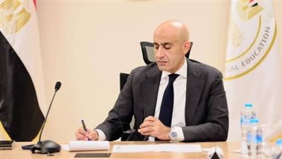 وزير التعليم يقرر فصل طلاب واقعة تحطيم أثاث مدرسة بني سويف عاماً وإحالة المدير للتحقيق