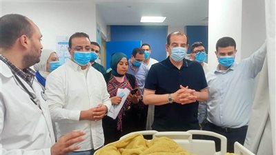 وزير الصحة يكلف نائبه بمتابعة مصابي حادث تصادم سيارتي العمال بالإسماعيلية