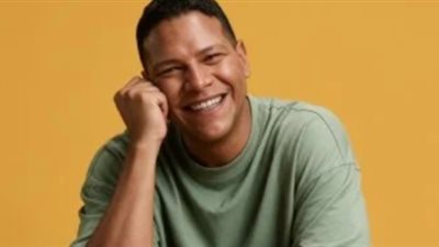 أحمد عبد الحميد يشعل أجواء الصيف بـ سيبونا نفرح.. تجربة غنائية جديدة