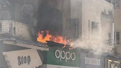  الحماية المدنية تسيطر على حريق محل لخدمة المحمول ببني مزار بالمنيا 