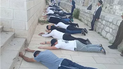 مستوطنون يقتحمون الأقصى واعتقال 33 فلسطينيًا وإغلاق قصرة بالضفة