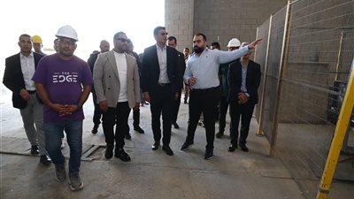 وزير الصناعة من العلمين: التوسع في المناطق الصناعية بالمطور الصناعي ودعم التصنيع المحلي أولوية
