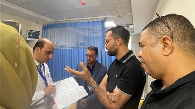 وكيل صحة سوهاج يوجه برفع مستوى النظافة وحسن معاملة المرضى بمستشفى طهطا