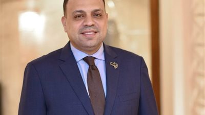 دعوة لتأجيل الدراسة دعمًا للسياحة.. خبير سياحي يوضح الأسباب