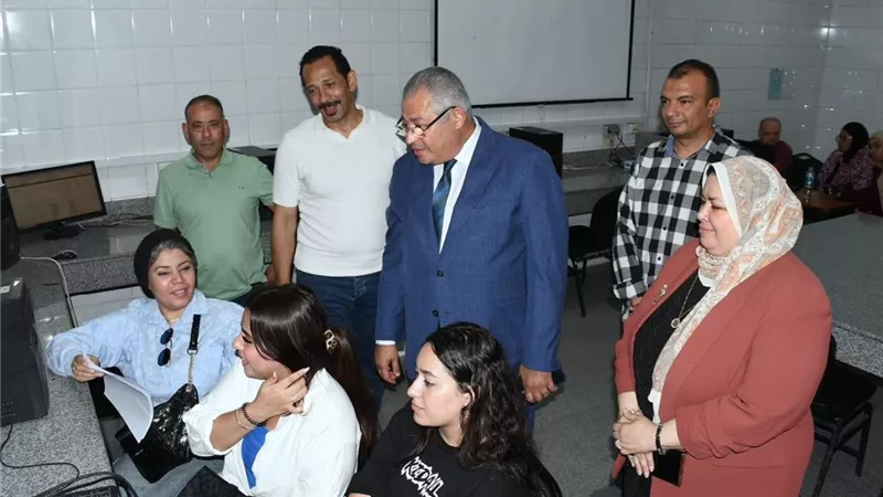 معامل تنسيق عين شمس تستقبل أكثر من 1000 طالب لتسجيل رغباتهم