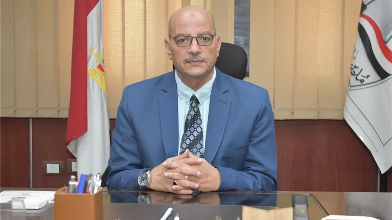 ياسر أنس يبدأ مهامه مديراً لتعليم سوهاج ويؤكد: الطالب محور العمل