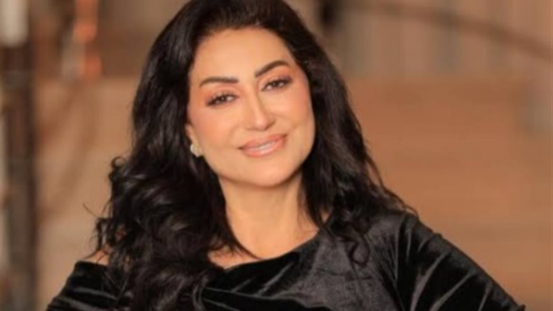 وفاء عامر تتصدر التريند