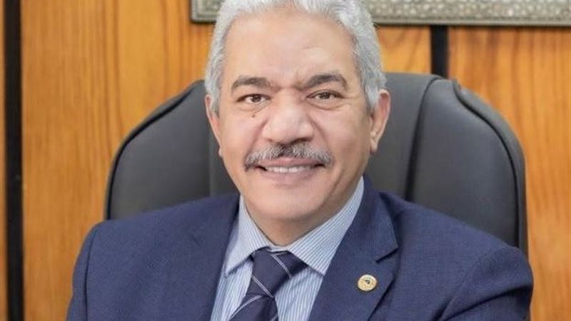 الدكتور محمود صديق،