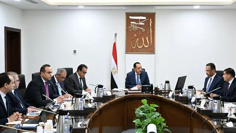 رئيس الوزراء يتابع ميكنة التأمين الصحي الشامل.. 5.4 مليون مواطن مسجلون 