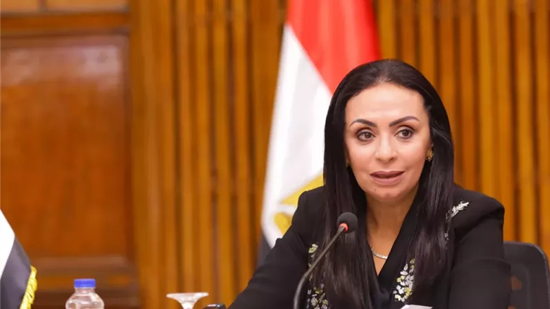 وزيرة التضامن توجه ببحث أوضاع أسر ضحايا ومصابي حادث مزارع العنب بالمنيا