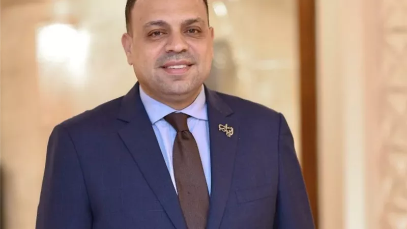دعوة لتأجيل الدراسة دعمًا للسياحة.. خبير سياحي يوضح الأسباب